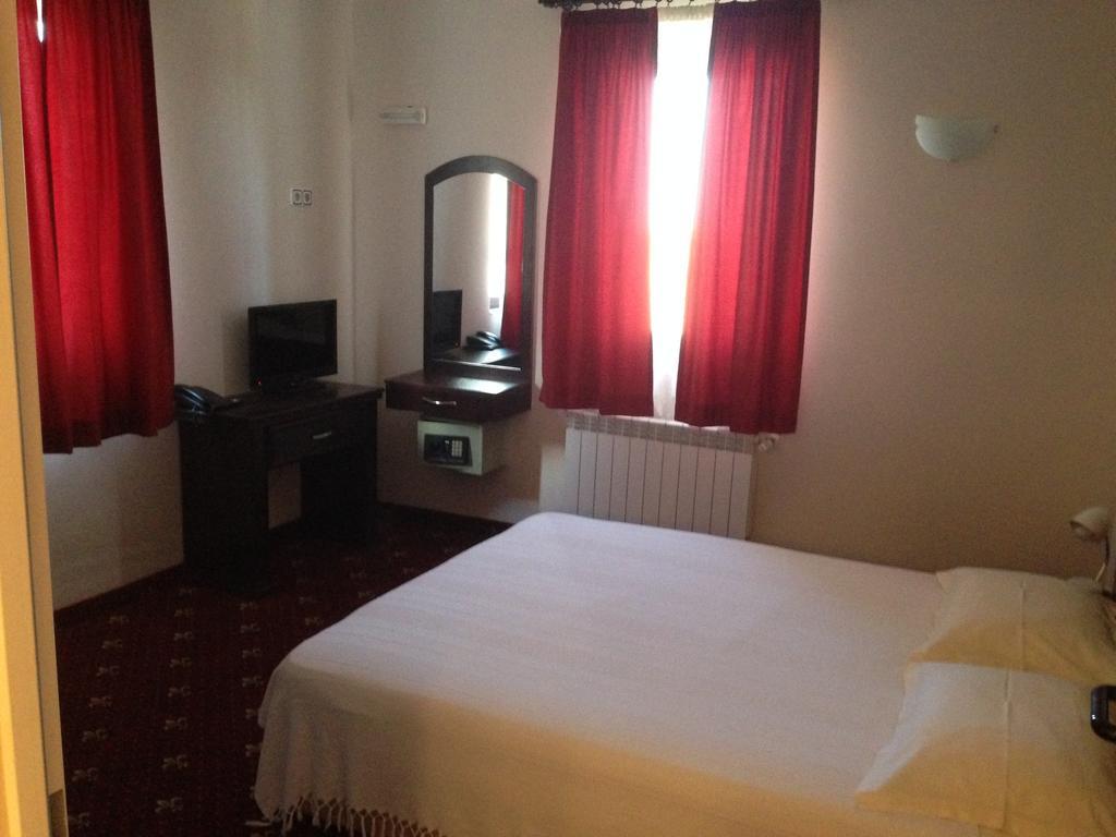 Romantic Hotel 3*